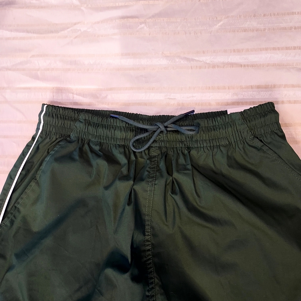 NWT NIKE Streetwear Woven Parachute Skirt in Dark Green - Picture 3 of 11